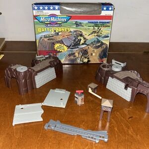VINTAGE 1994 MICRO MACHINES BATTLE ZONES THUNDER CROSSING Playset & Box Only